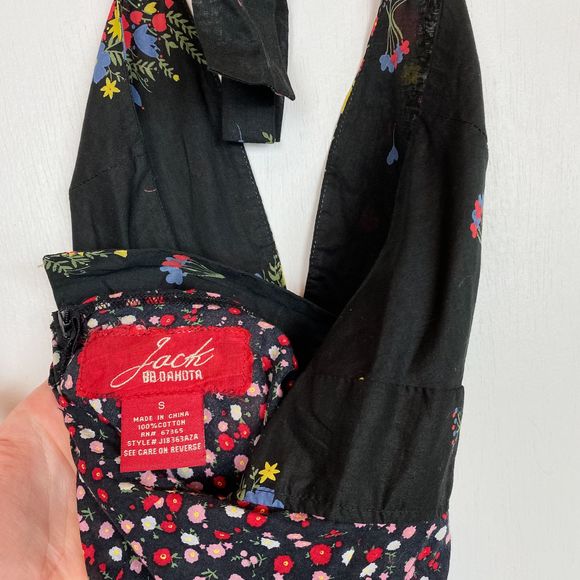 Jack BB Dakota Mixed Floral Halter Maxi - Picture 8 of 8